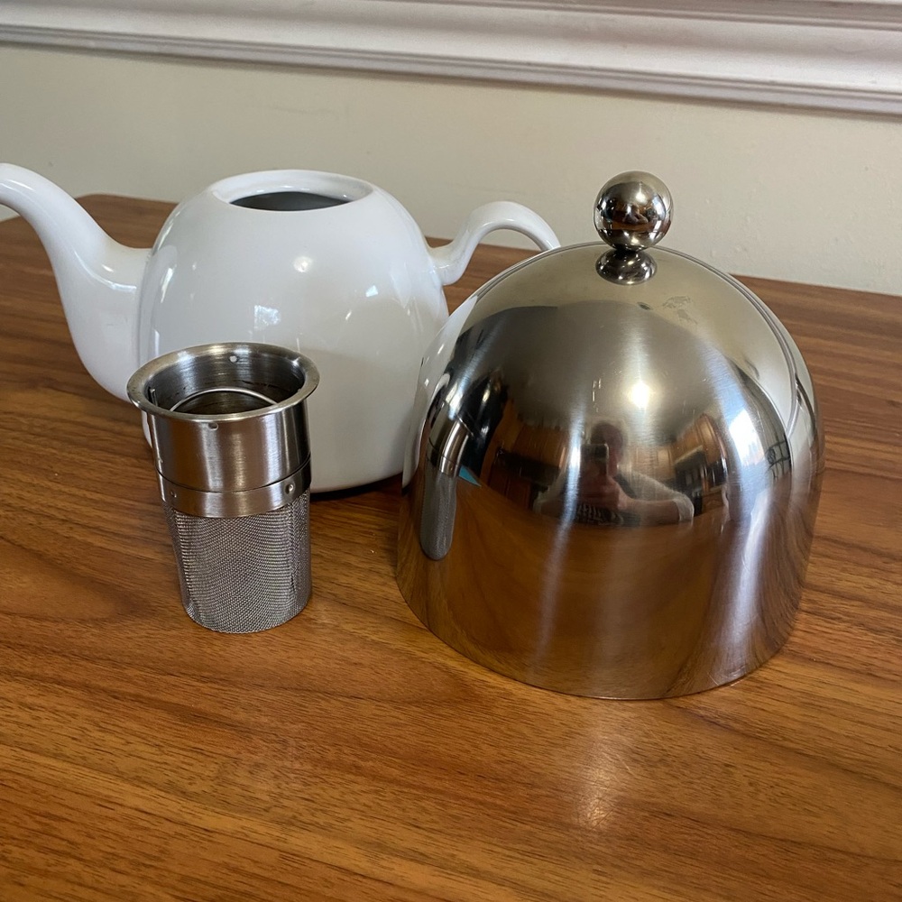 Beautiful tea pot for those who love dry leaf  tea
